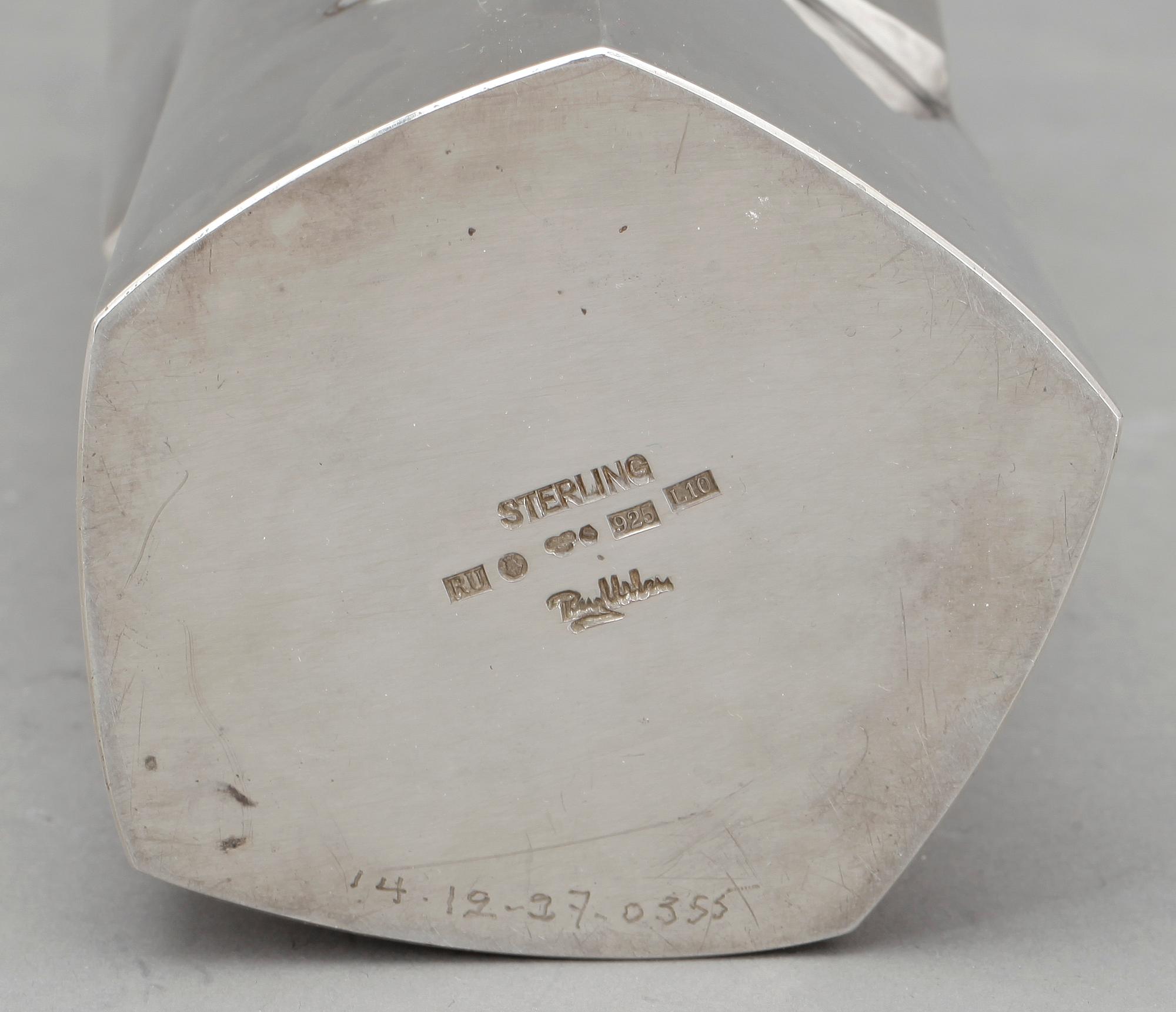VAS, sterlingsilver, Ray Urban, Stockholm, 1985. Vikt ca 485 cm.