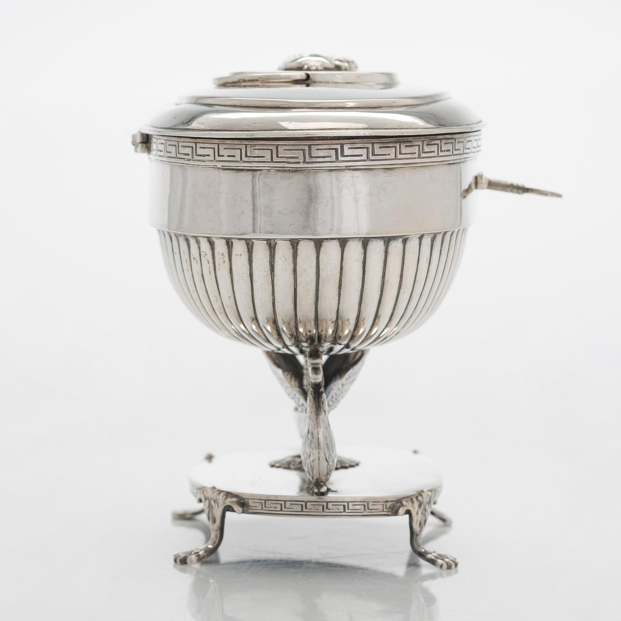 Johan Petter Grönvall, sockerskrin, silver, Stockholm, sannolikt kring 1820. Empir.