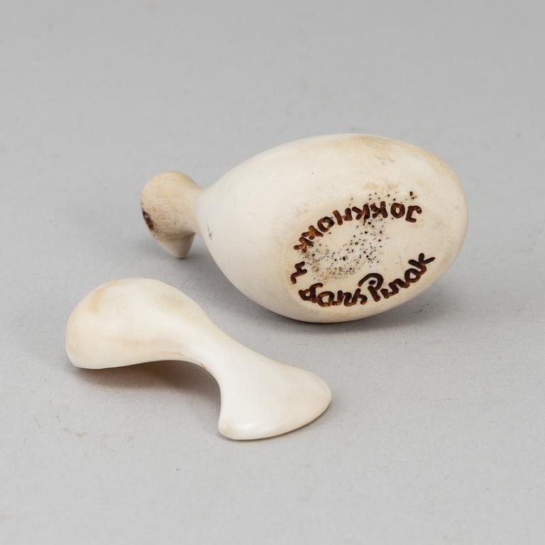 LARS PIRAK, a grouse reindeer horn salt cellar, signed Lars Pirak Jokkmokk.