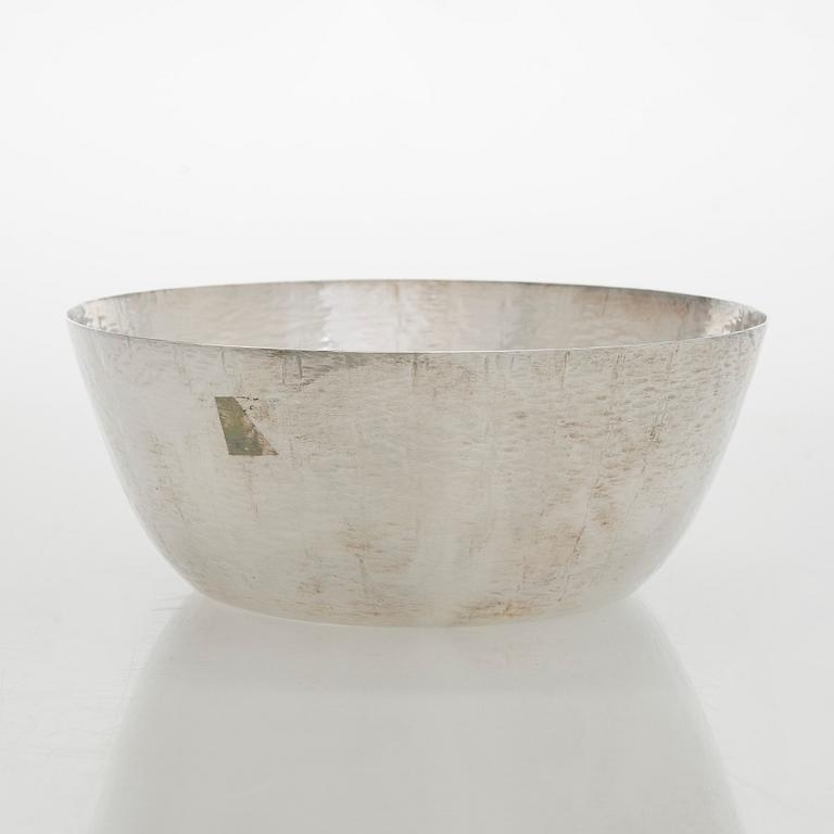 Tapio Wirkkala, skål, silver, TW 243, Kultakeskus, Tavastehus 2002.
