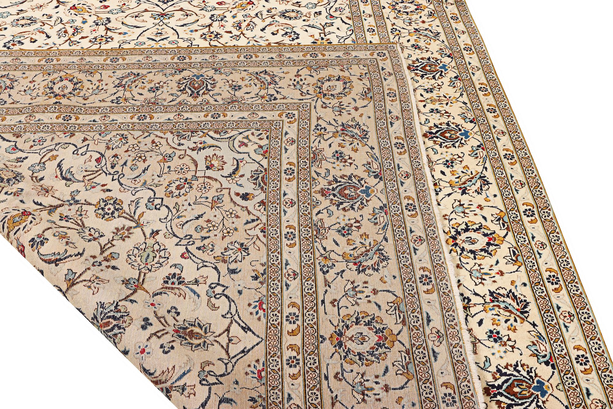 A part silk Kashan carpet, a. 353 x 244 cm.
