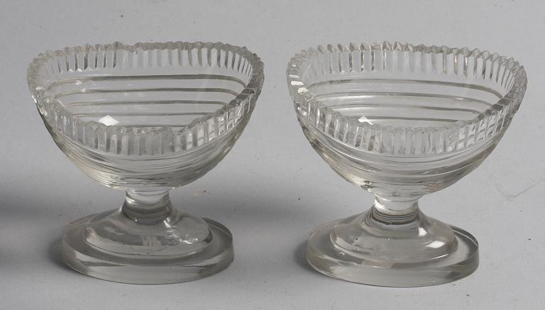 SALTKAR, ett par, glas, empire, 1800-talets första hälft.