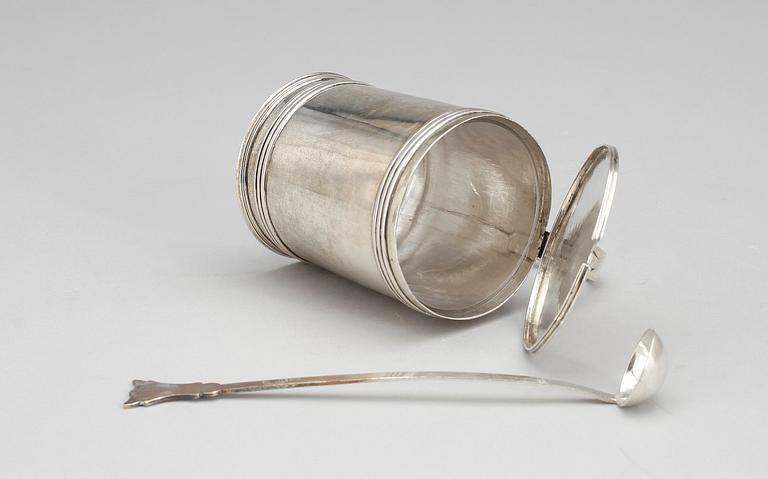 SENAPSKANNA, silver, Anders Lundqvist, Stockholm 1823. Vikt 180 g.