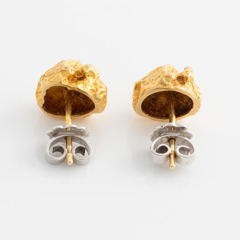 A pair of 18K gold earrings, possibly Lapponia.