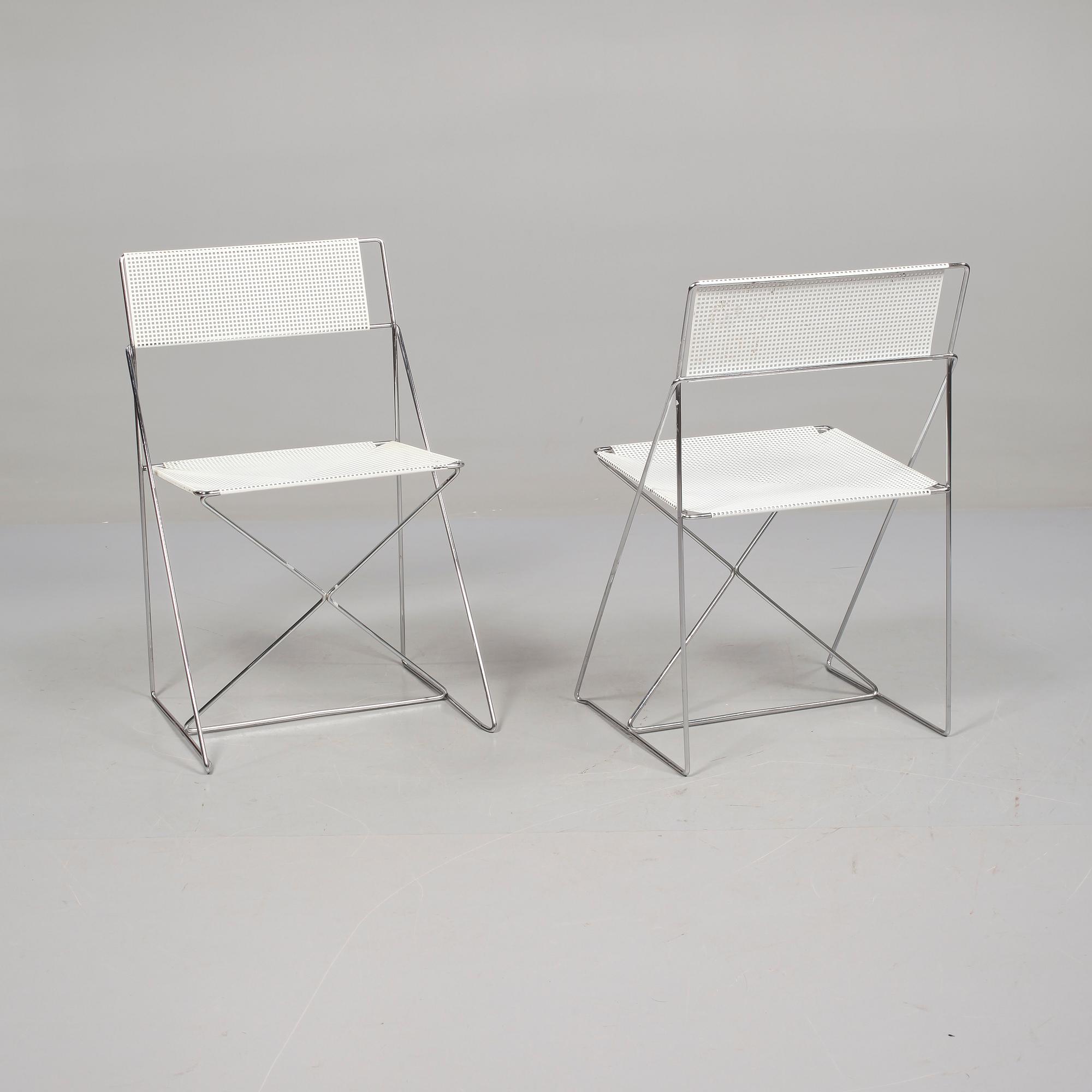 STOLAR, 4 st, "X-line", Niels Jörgen Haugesen, Danmark, formgiven 1977.