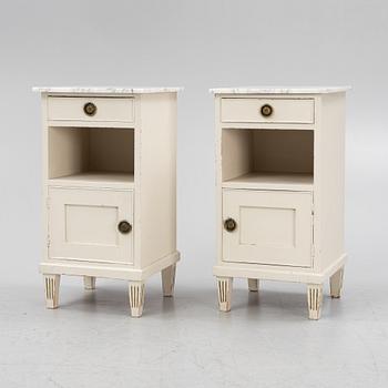 Sängbord, ett par, gustaviansk stil, tidigt 1900-tal.