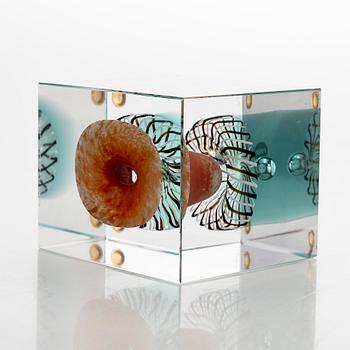 Oiva Toikka, an annual glass cube, signed Oiva Toikka, Nuutajärvi, Finland, 1999, 296/2000.