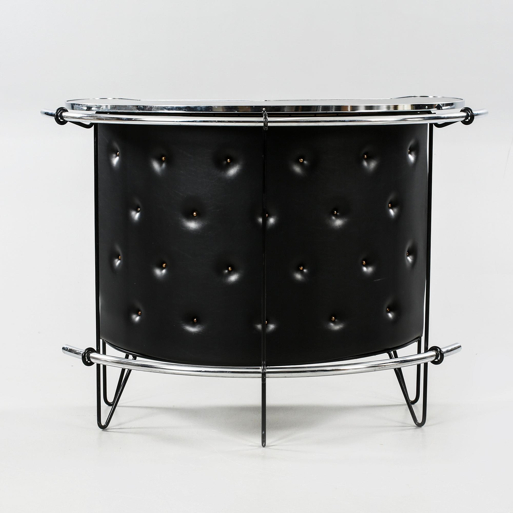 BARDISK samt BARSTOLAR, 3 st, 1950/60-tal.