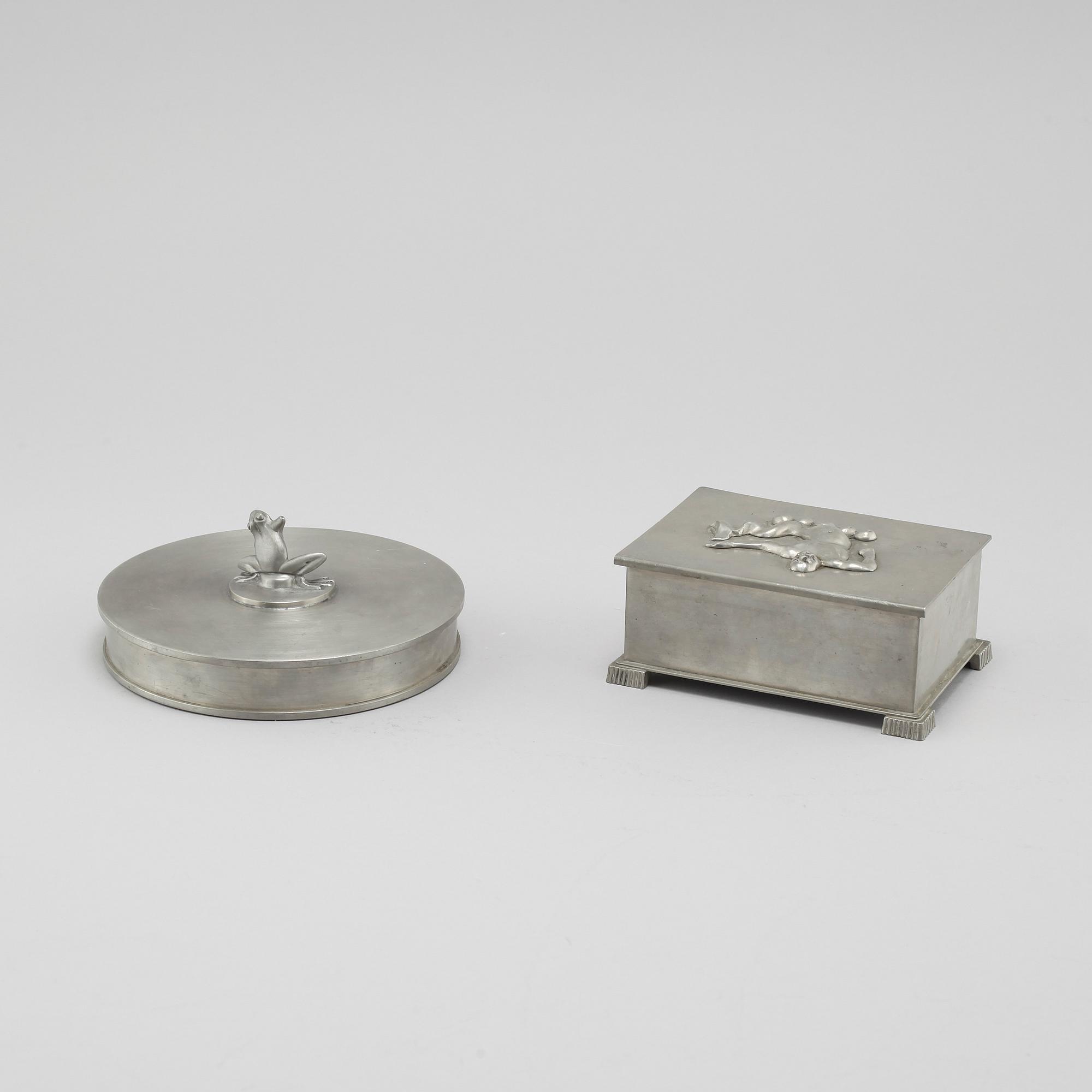Two boxes in pewter, by GAB & Juvelerare Harald Linder i Uddevalla
för J.L. Hultman, 1933 and 1932.