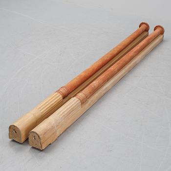 A pair of 20th century decor elements.