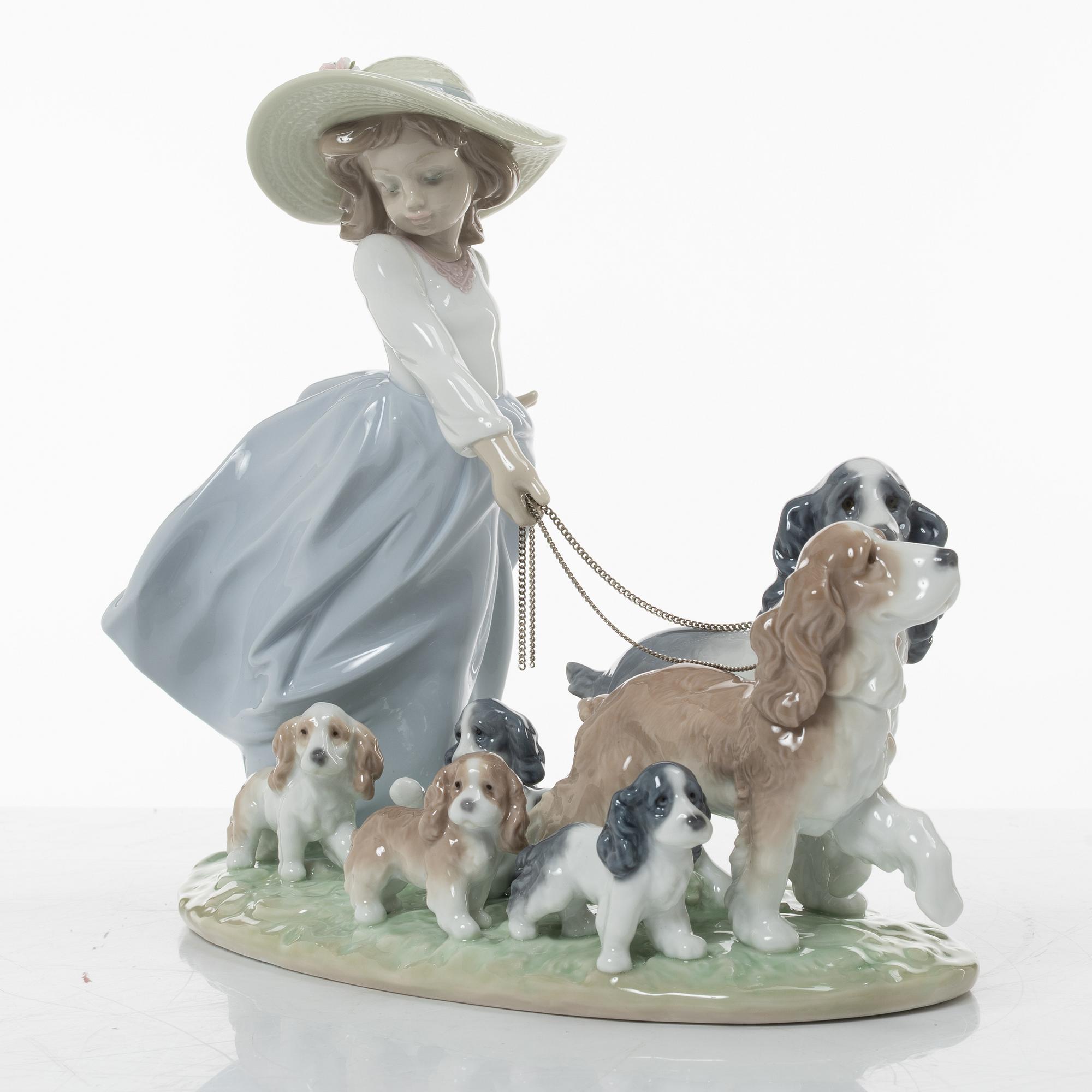 Lladró Privilege, figurine, "Puppy parade", Lladró, Spain.