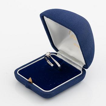 Ring, 18K white gold with brilliant-cut diamond.