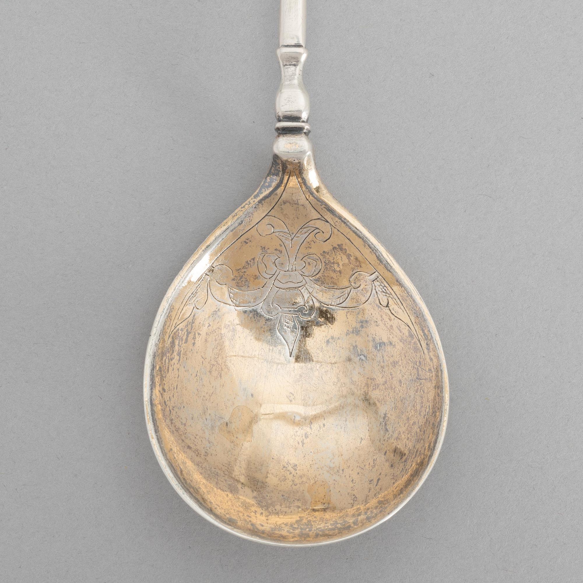 A Northern Europe early 18th Century parcel-gilt silver  spoon, unidentified marks.