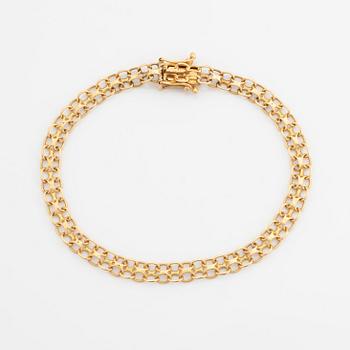 18K gold bracelet.