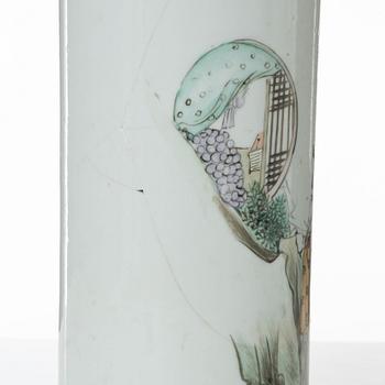 A pair of porcelain vases and a pair of table lamps, China, 20th Century.