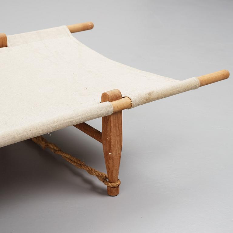 Ole Gjerløv–Knudsen, daybed, 'OGK', Skovshoved Møbelfabrik, Denmark.