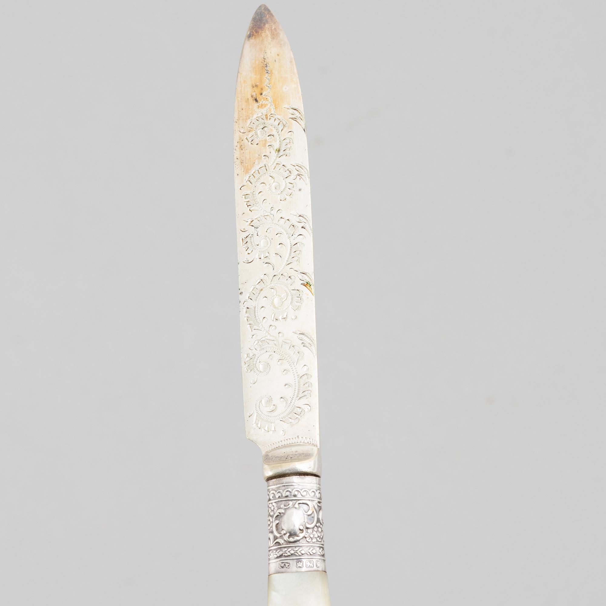 William Yates, fruit knives, 12 + 12 pcs, silver and mother-of-pearl, Sheffield, England 1899.