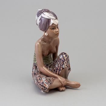 A Dahl Jensen porcelain figurine 'Balinese girl', Denmark, 1950s.