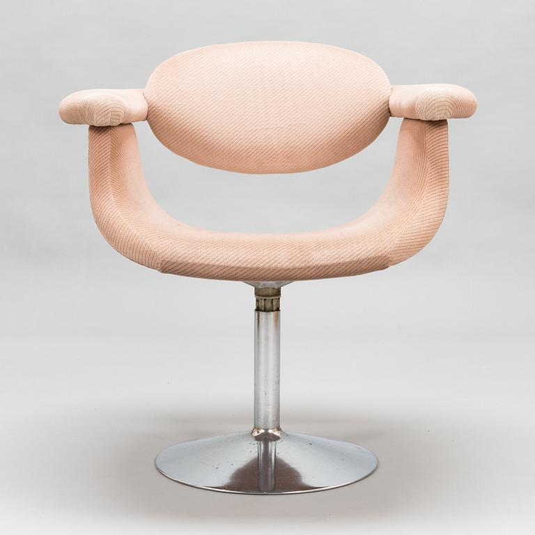 Eero Aarnio, a 1980's 'Captain's chair' for Asko.