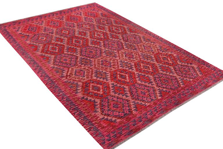 A Kilim carpet, c. 295 x 200 cm.