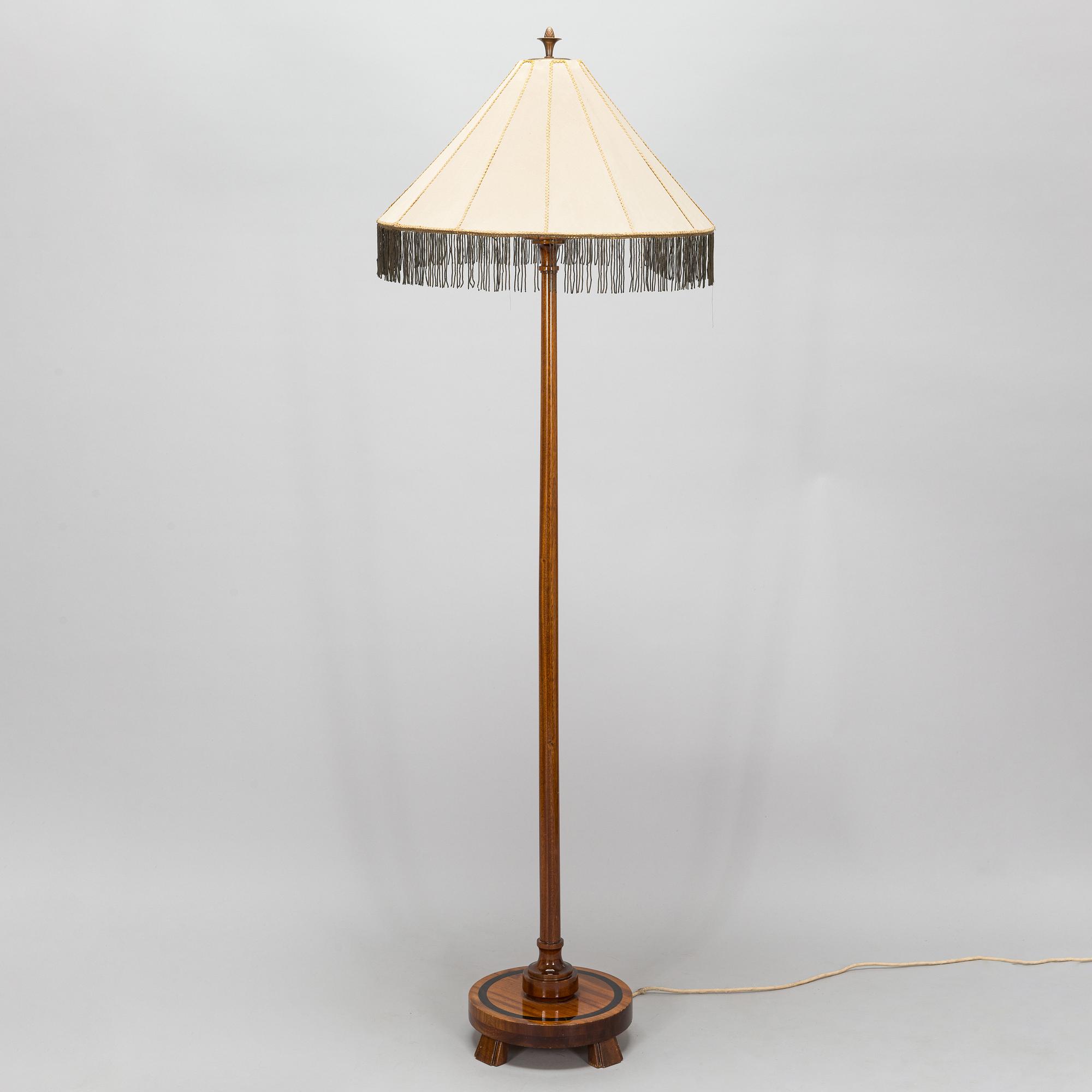 Birger Hahl, floor light and a pair of chairs, Finland 1920-30-tal.