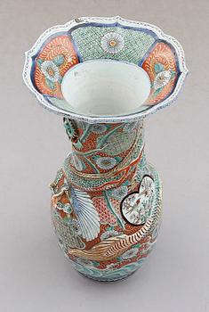 GOLVURNA, porslin, Japan, Meiji.