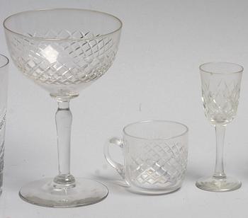 GLASSERVIS, 74 delar.