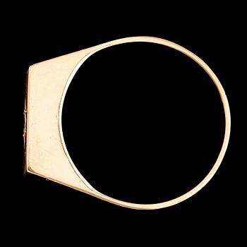 RING, 18 k guld och briljantslipad diamant. Vikt ca 9 g.