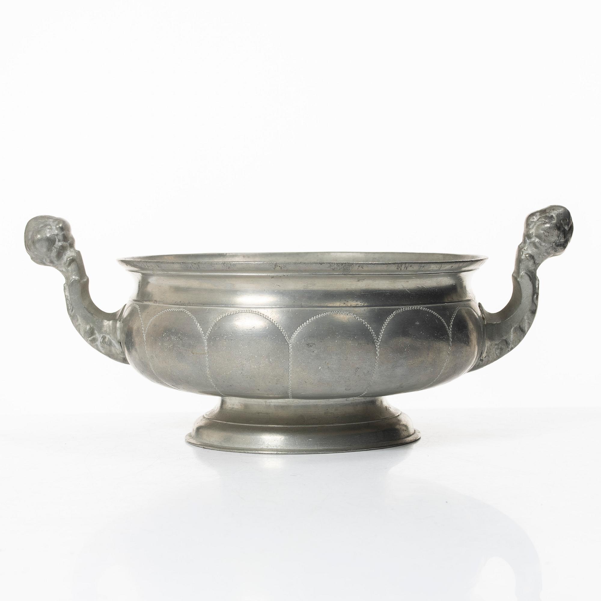 A bowl by Magnus Söderberg, Stockholm, 1749.