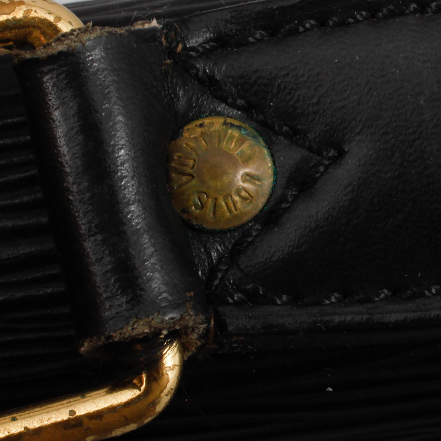 PORTFÖLJ, "Serviette conseiller ambassadeure Epi", Louis Vuitton.