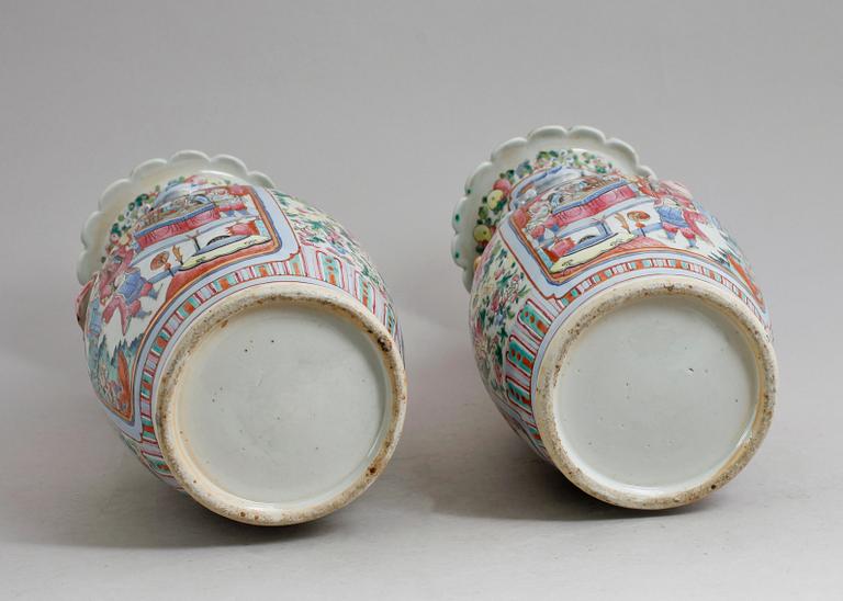 VASER, 1 par, porslin, Kina, 1800-tal.