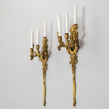 Vägglampetter, ett par, omkring 1900.