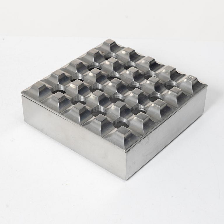 Beck & Ljung, ashtrays, 3 pieces, “Ultima”, second half of the 20th century.