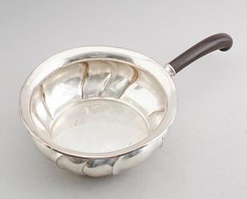 KAROTT, silver, stämpel NK, Stockholm 1916. Total vikt 343 g.
