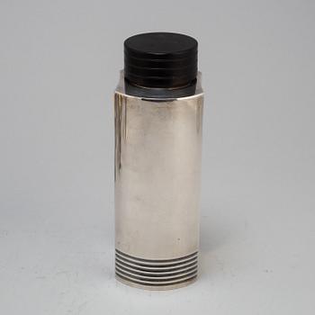 FOLKE ARSTRÖM, a silver plated cocktail shaker and eight glasses from GAB.