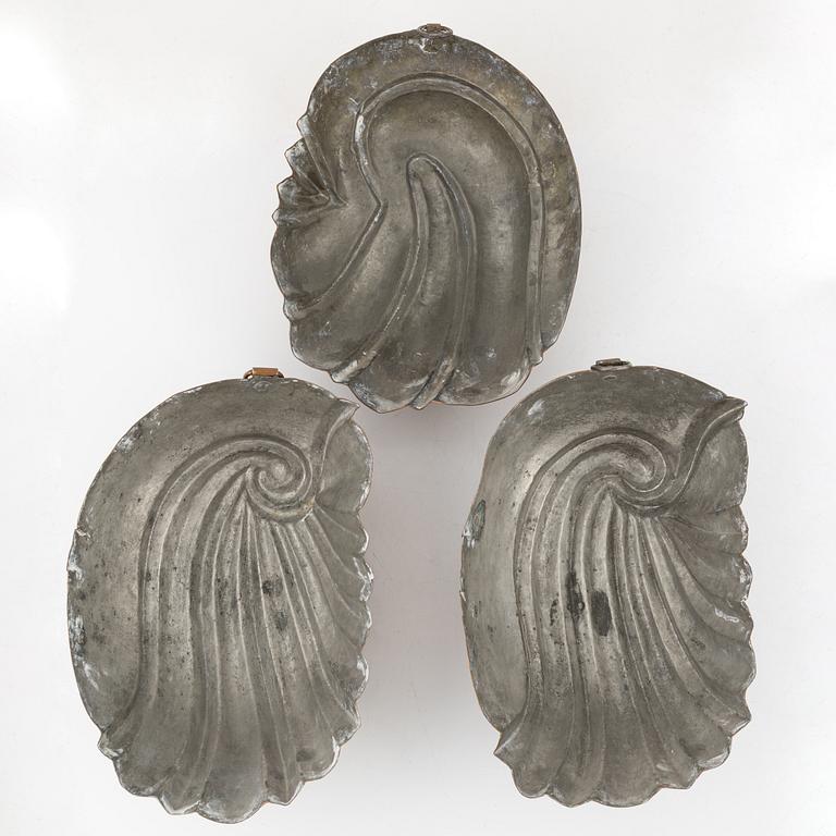 Five copper moulds, 18th/19th Century.