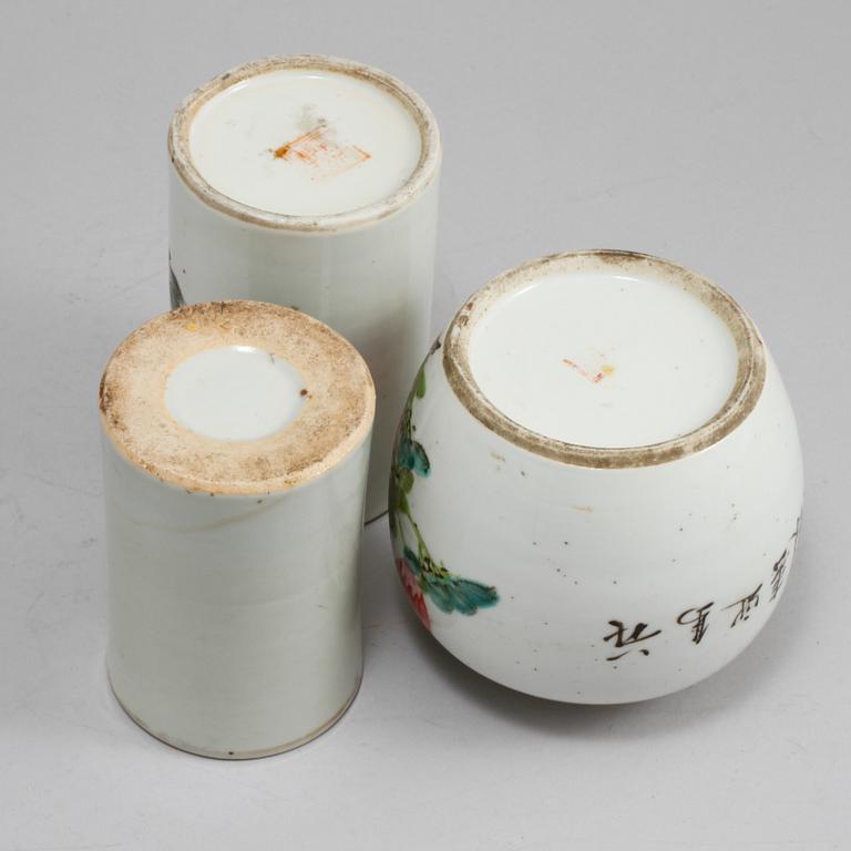 VASER, 2 st, samt BOJAN, porslin, Kina, 1900-tal.