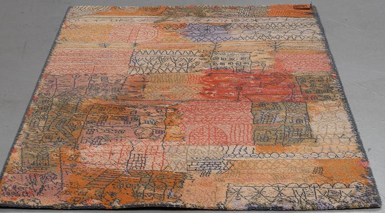 A Paul Klee rug, Florentinisches villenviertel”. Machine made pile. 202 x 141 cm. After a work of Art by Paul Klee from.