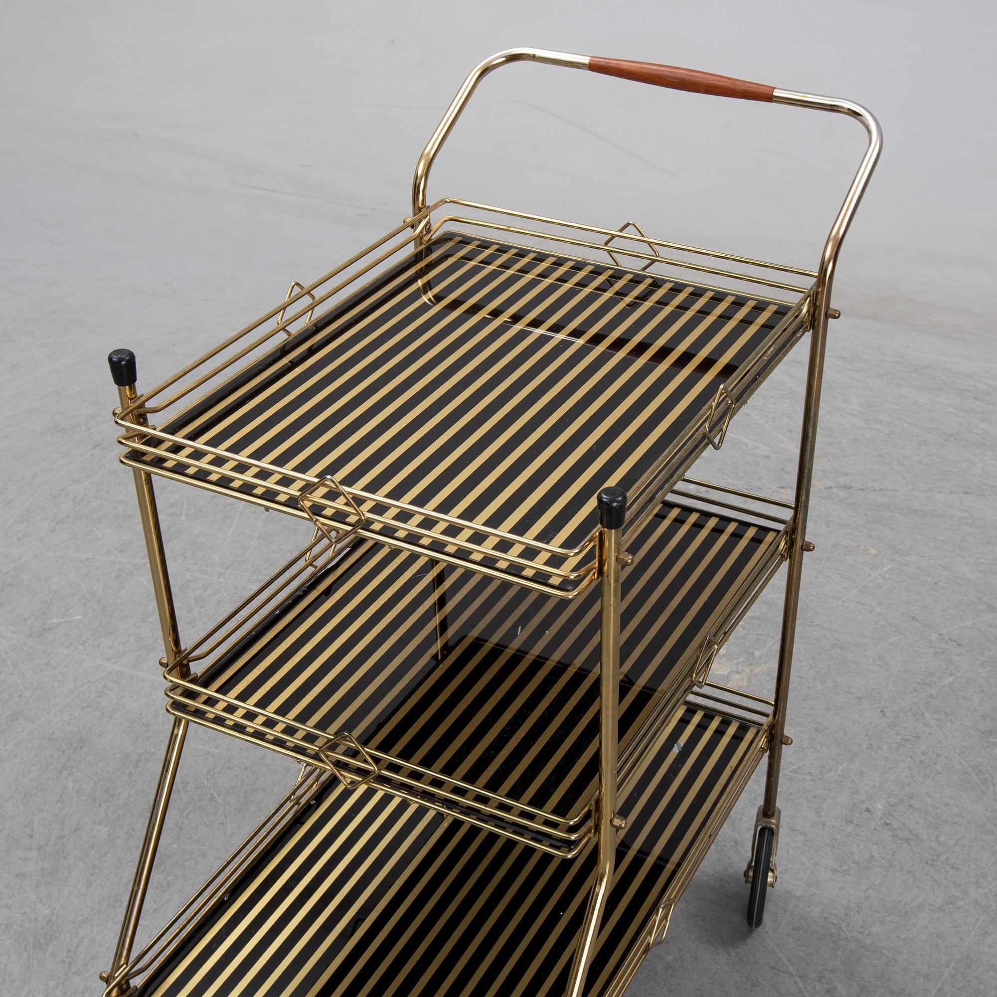 A drinks trolley, second half of the 20th Century.