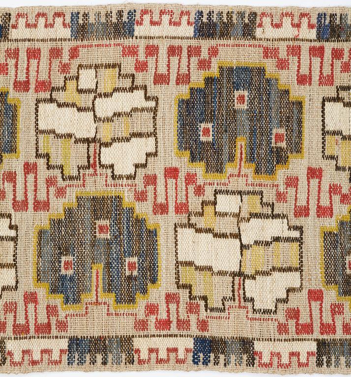 Märta Måås-Fjetterström, vävnad, "Grodblad blå", inplock på linnebotten, ca 41 x 74,5 cm, signerad AB MMF.