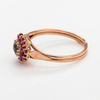 Ring, 14K guld, akvamarin och rubiner. Ryssland.