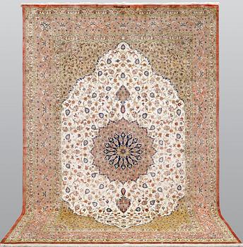 A silk Qum carpet, ca 295 x 195 cm.