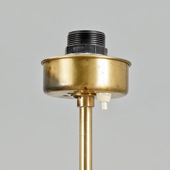GOLVLAMPA, mässing, Josef Frank,  Firma Svenskt Tenn, modellnr 2326, 1900-tal.
