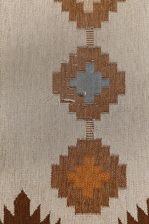 MATTA, rölakan, monogramsignerad CK, 1900-talets andra hälft, 296 x 206 cm.