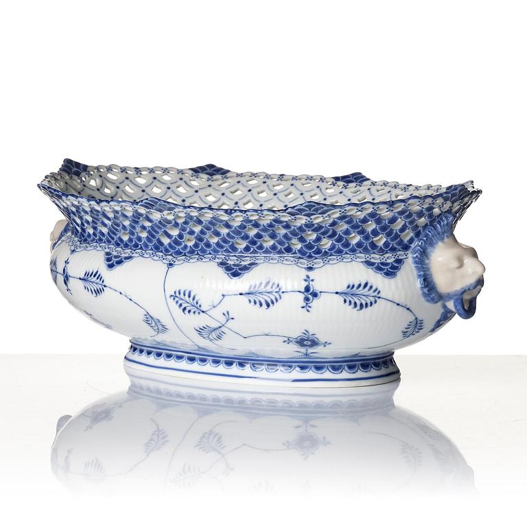 Jardinjär, porslin. Royal Copenhagen, 'Muselmalet helblond', Danmark, 1898-1923.
