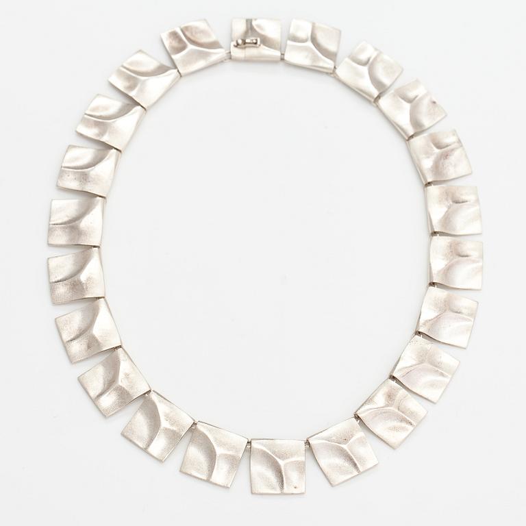 Björn Weckström, A sterling silver necklace "Galactic peaks". Lapponia 2008.