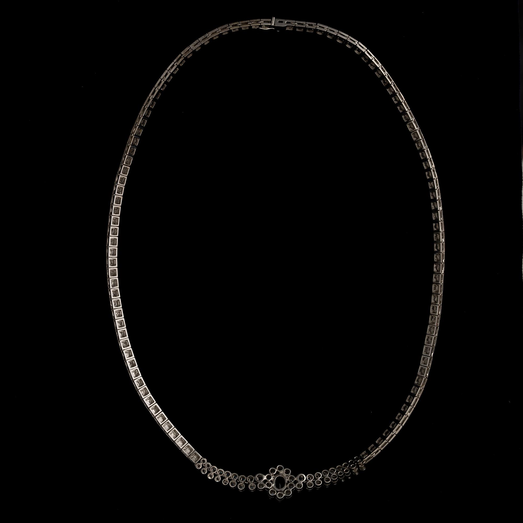 A NECKLACE, facetted sapphire, brilliant cut diamonds, 18K white gold.