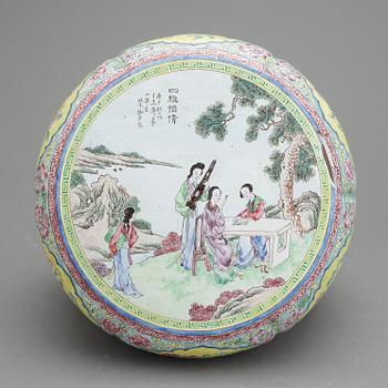 ASK med LOCK, cloisonne, Kina, Sen Qing dynasti.