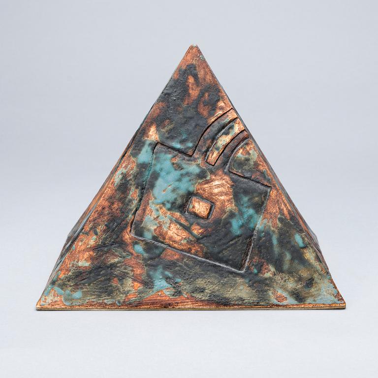 HOWARD SMITH, KERAMIIKKAVEISTOS. Sign. 1980-luku.
