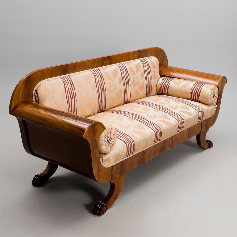 SOFA, 1920s.